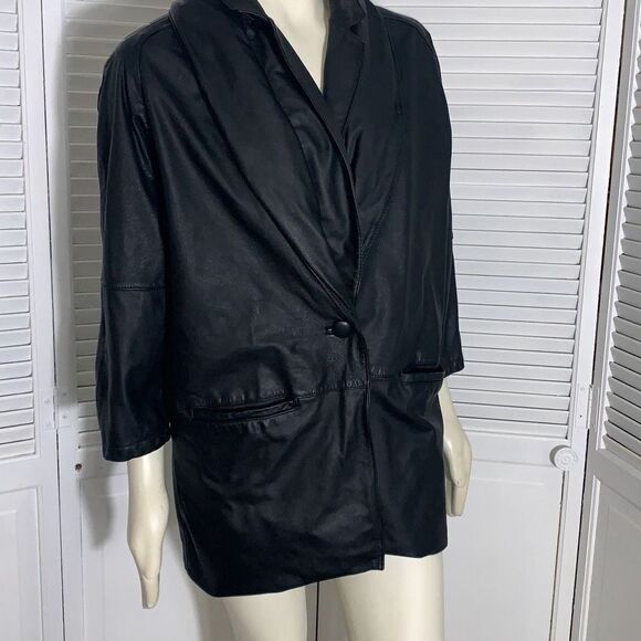 Vintage Wilson’s Black Leather Coat Size Large - Picture 1 of 15